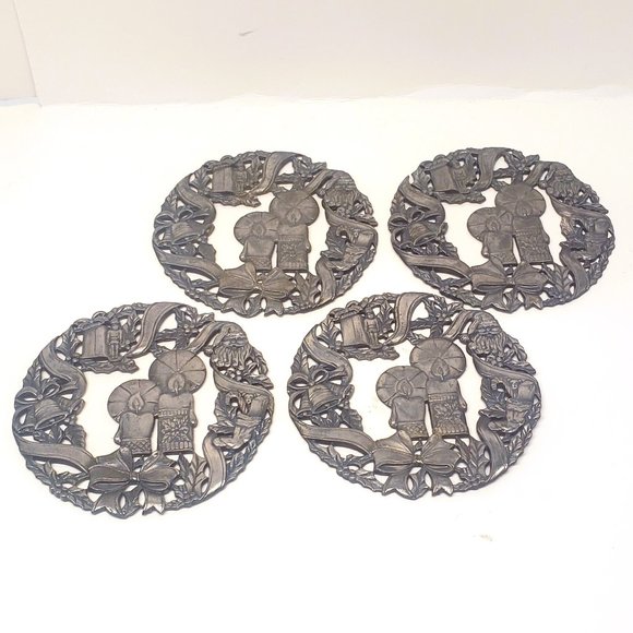 Christmas Wreath Pewter Coasters Candles Trivets Set Lot of 4 Vintage Taiwan - Picture 1 of 5